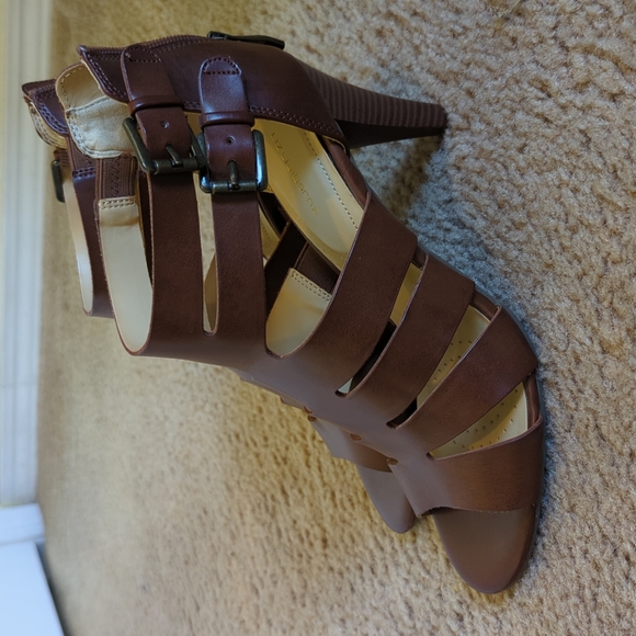 Liz Claiborne Heels - Picture 2 of 4